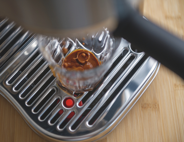 Espresso Machine with Pre-Infusion Function